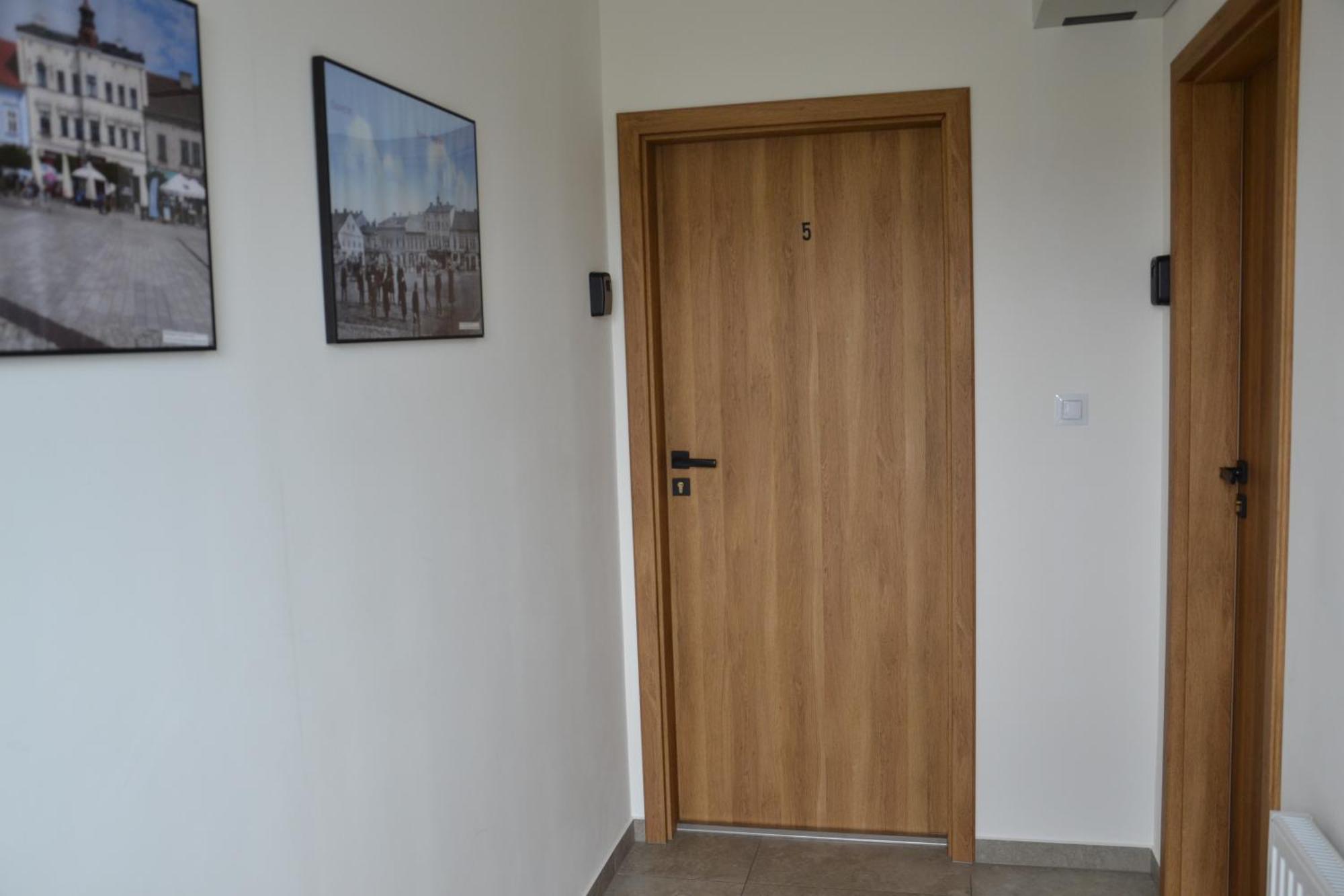 Apartamenty Na Ceglanej Освенцим Экстерьер фото