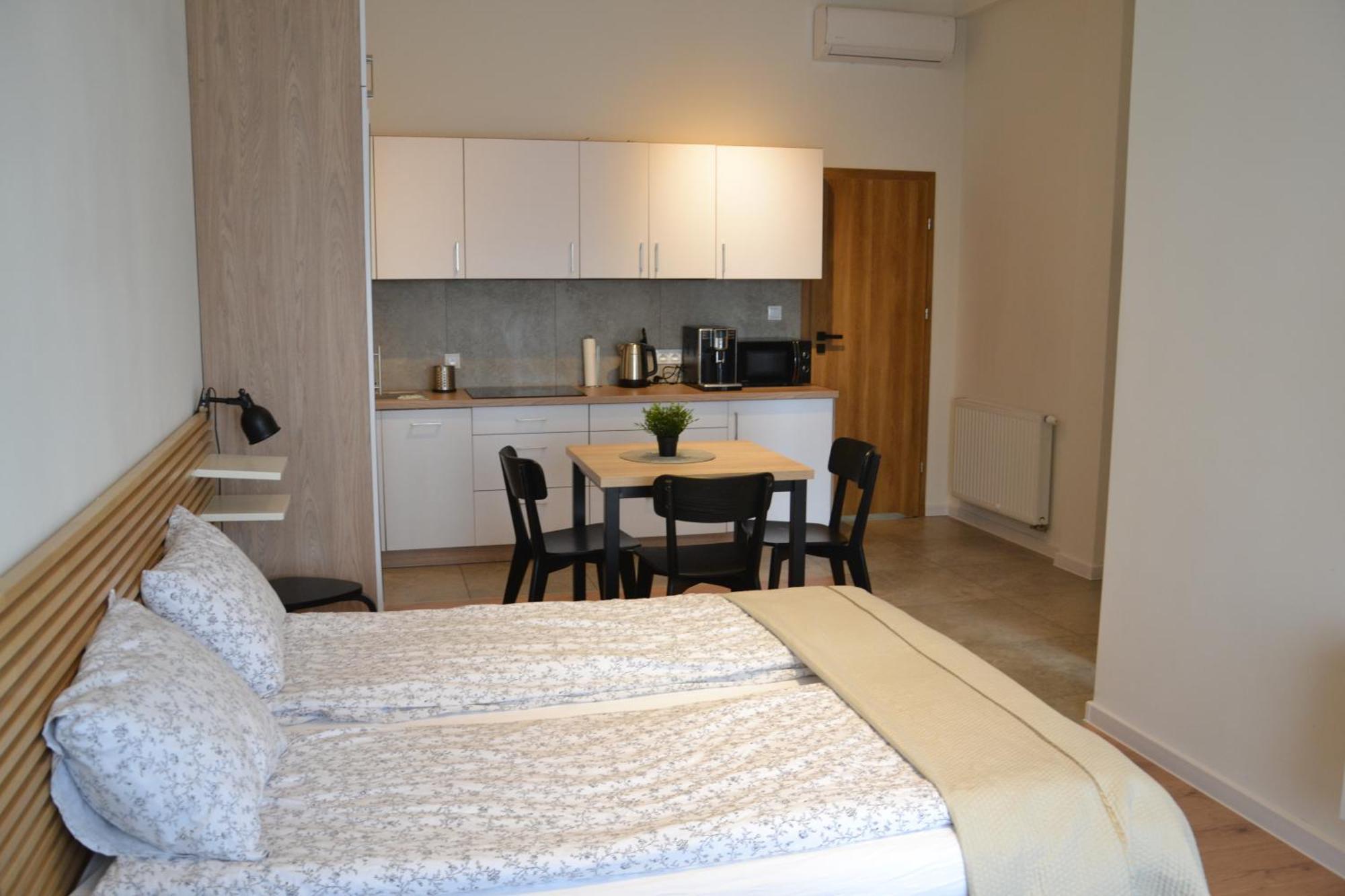 Apartamenty Na Ceglanej Освенцим Экстерьер фото